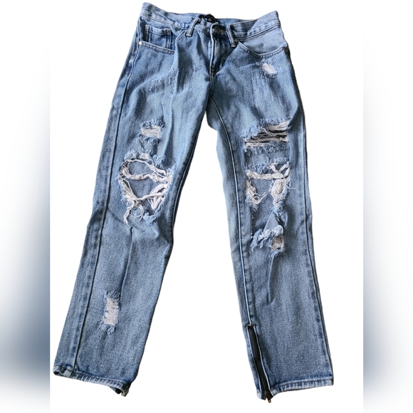 KENDALL & KYLIE | DISTRESSED JEANS WITH ZIP UP ANKLE | SIZE 23 - Picture 2 of 10